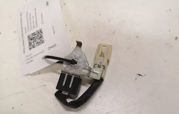 Toyota Corolla Verso AR10 Aerial antenna filter 9098004163