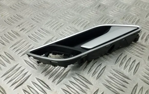 Audi A3 S3 8V Front door interior handle 8V3837020B