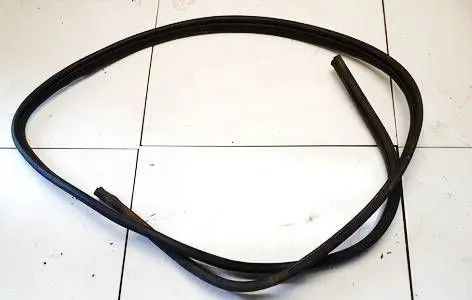 Jeep Grand Cherokee (WK) Rubber seal front coupe door 