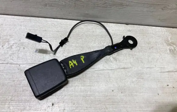Audi A4 S4 B9 Front seatbelt buckle 8w0857755