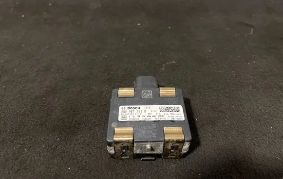 Volkswagen Touran III Distronic sensor radar 5QA907561B 3Q0907572C