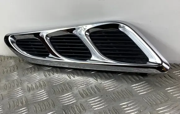 Infiniti QX80 Fender grill 