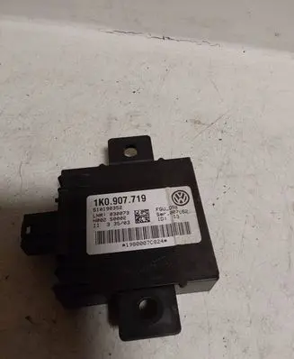 Volkswagen PASSAT B7 Alarm control unit/module 1K0907719 510190352
