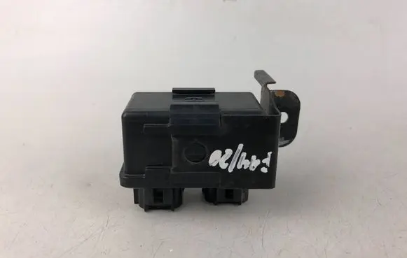 Subaru Forester SJ Window wiper relay 86121FJ000
