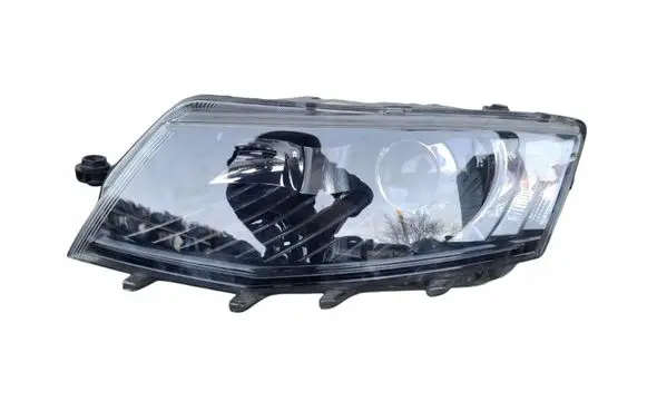Skoda Octavia Mk3 (5E) Headlight/headlamp LAMPA9569