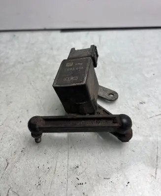 Headlight/headlamp level sensor