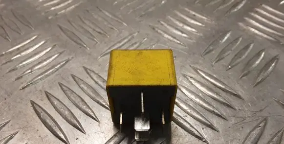 Renault Scenic I Other relay 7700844253