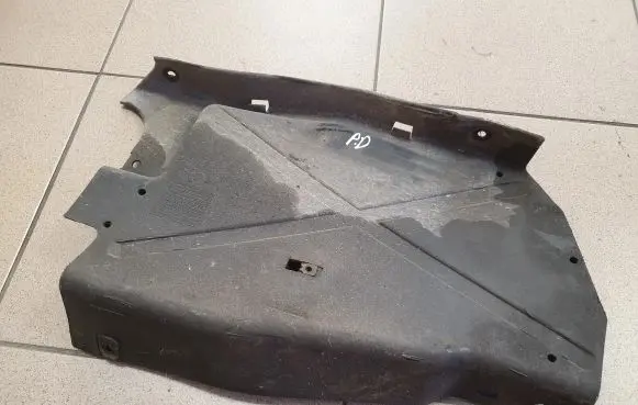 Renault Trafic II (X83) Engine splash shield/under tray 93857408 8200505045