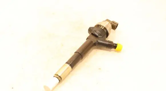 Fuel injector