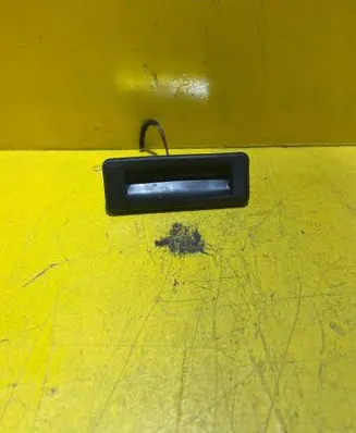 Skoda Fabia Mk2 (5J) Tailgate opening switch 5J0827229