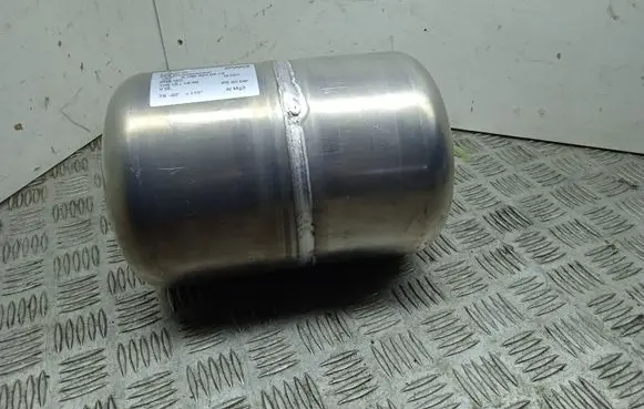 Mercedes-Benz GLE (W166 - C292) Air suspension tank/reservoir A1663200415