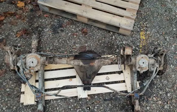 Jeep Grand Cherokee Rear axle beam 