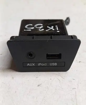 Hyundai ix35 AUX in-socket connector 961102S500 2S500TAN TMC1402251246