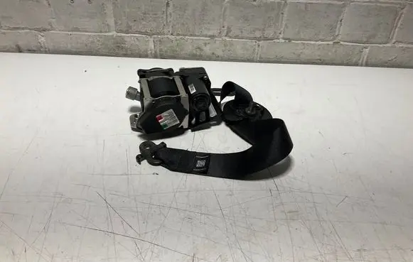 BMW 7 F01 F02 F03 F04 Front seatbelt 623743300 010R0000