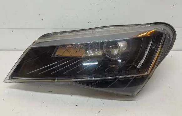 Skoda Superb B8 (3V) Headlight/headlamp 3V1941017A