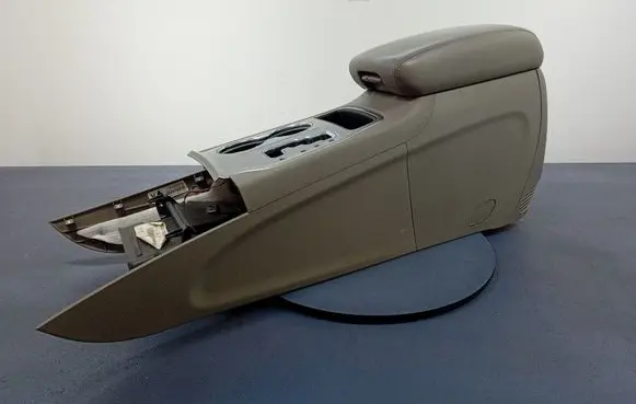 Jeep Grand Cherokee Center console