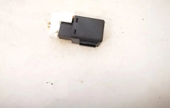Nissan Almera N16 Other relay 24330c9900