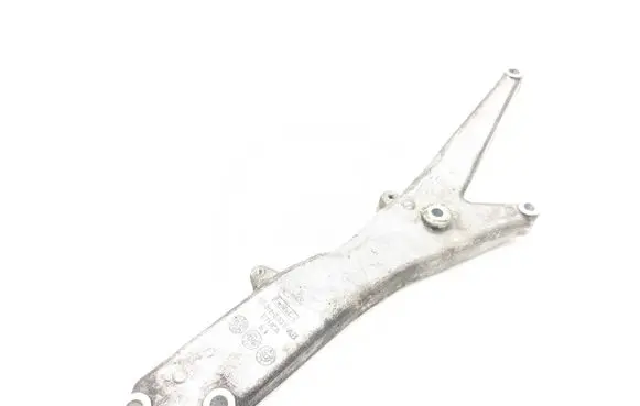 Volvo V70 Engine mounting bracket 6G9N-6028-AB