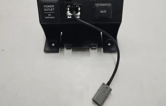 Honda Accord AUX in-socket connector M34736