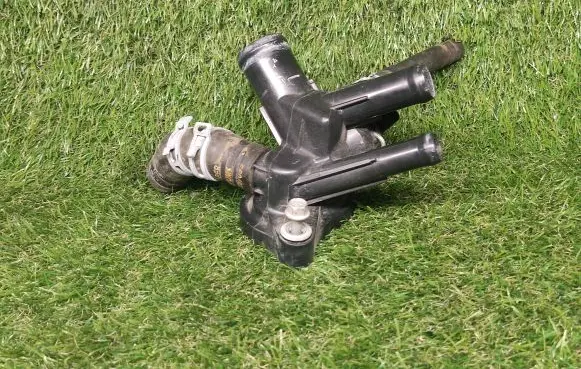 Chevrolet Cruze II Thermostat 12641073