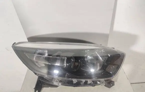 Renault Captur Headlight/headlamp 260106334R 343402A011