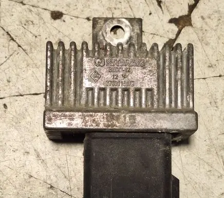 Opel Vivaro Glow plug pre-heat relay 7700115078 BED712