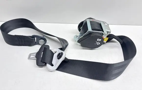 Peugeot 208 I Front seatbelt 98063151XX 5660654B 05112015