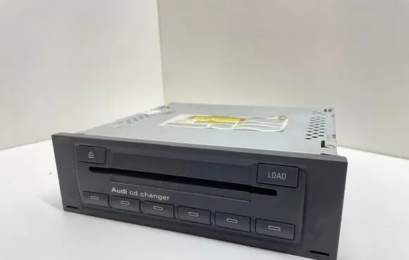 Audi A4 S4 B6 8E 8H CD/DVD changer 8E0035111 CXCA1090LC AUZ5ZAD8010494