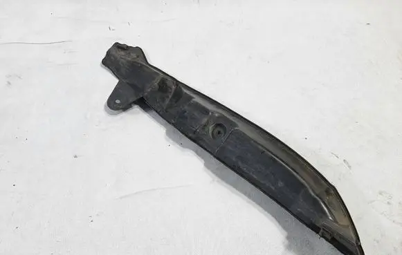 Audi A3 S3 8P Fender foam support/seal 8P0821112B