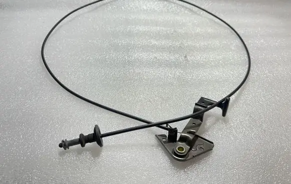 Audi A4 S4 B5 8D Engine bonnet/hood lock release cable 8D0823591A