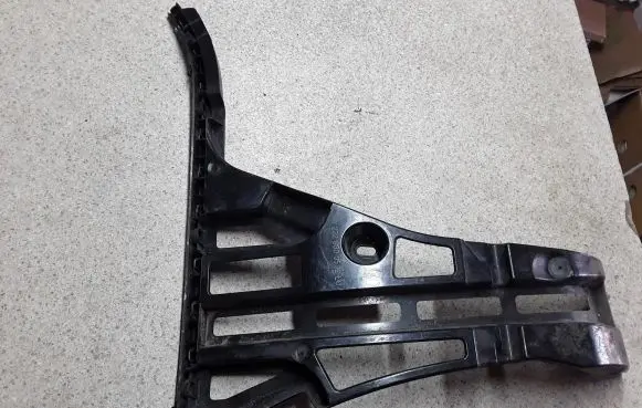 Mercedes-Benz S W222 Rear bumper mounting bracket A2228800512 A2228850421