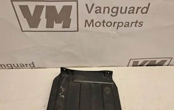 Hyundai i40 Engine splash shield/under tray 291303Z200