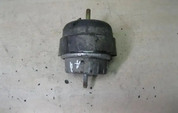 Seat Exeo (3R) Engine mount bracket 4F0199382AD VD5484