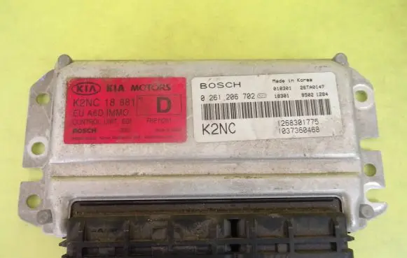 KIA Shuma Engine control unit/module 0261206702