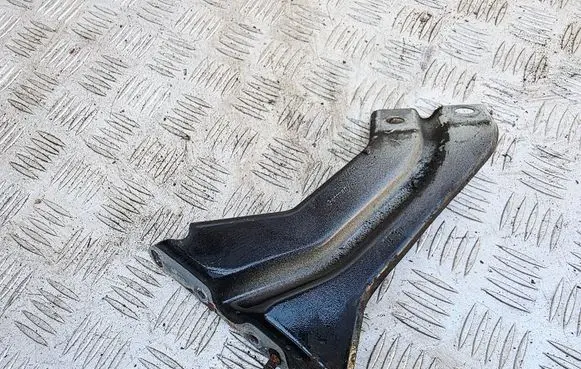 Audi A1 Fender mounting bracket 8X0821136A