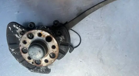 Mercedes-Benz S W220 Front wheel hub 2205460243