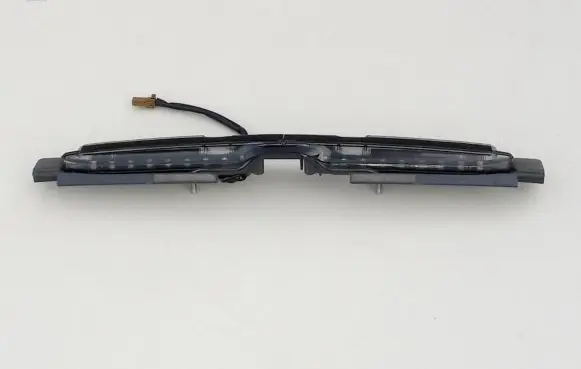 Infiniti G37 Third/center stoplight Koito286-23005