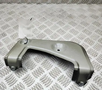 BMW X5 G05 Fender mounting bracket 7418220