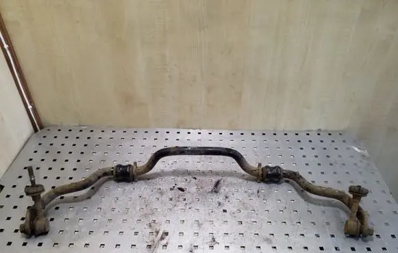 Toyota RAV 4 (XA30) Rear anti-roll bar/sway bar 