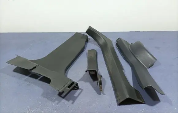 Other sill/pillar trim element