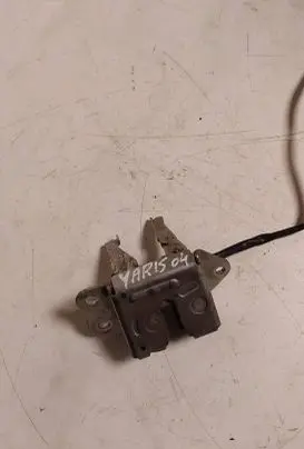 Toyota Yaris Loading door lock 