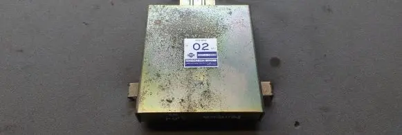 Nissan Primera Engine control unit/module 2371074N00 A93B43560