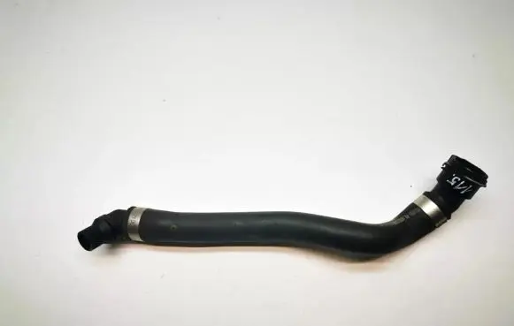Coolant pipe/hose