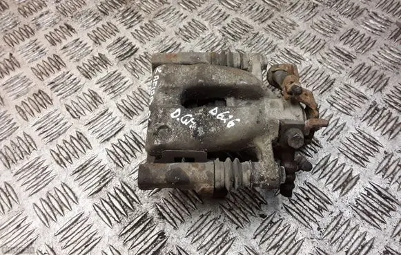 Opel Zafira A Rear brake caliper 