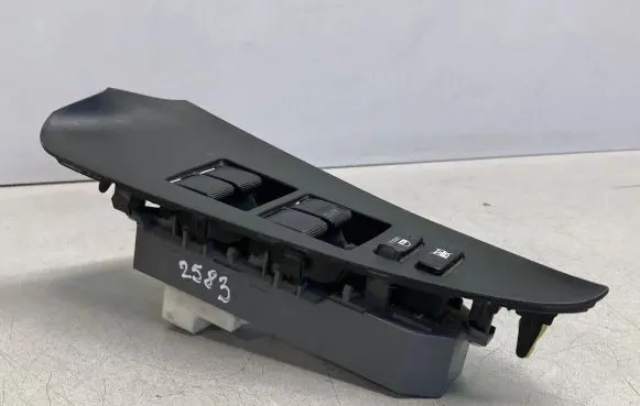 Toyota RAV 4 (XA30) Electric window control switch 7423242070