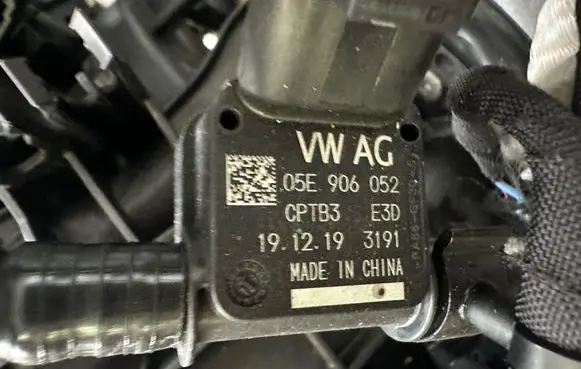 Volkswagen Tiguan Vacuum line/pipe/hose 04E133277A 05E906052 1912193191