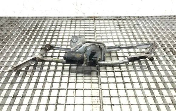 Volvo XC90 Front wiper linkage and motor 30753091