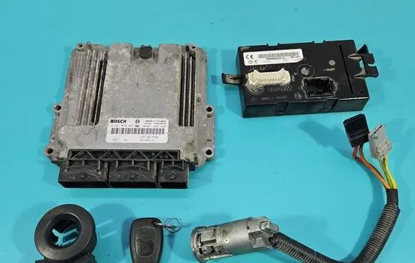 Renault Trafic II (X83) Engine control unit/module ECU 0281018497 IMPRK1542596