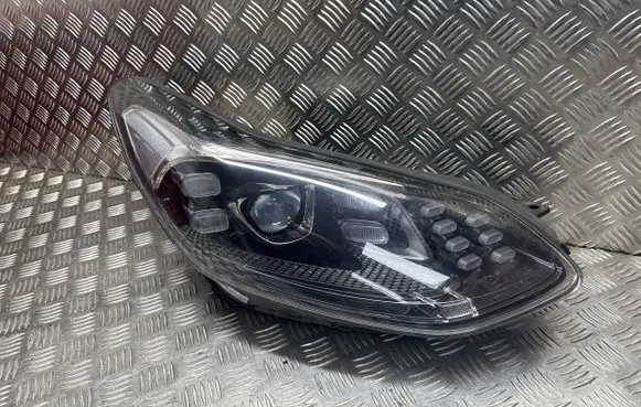 KIA Sportage Headlight/headlamp 92102F1510 B51R 090520191331