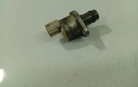 Toyota Corolla Verso AR10 Fuel pressure sensor 03J10101630